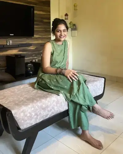 Dhoraji Call Girls